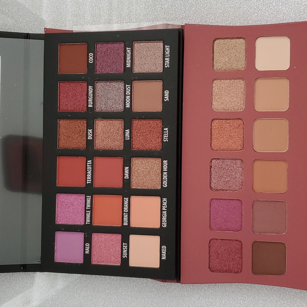 Eyeshadow palette bundle